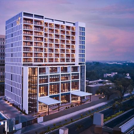 Taj Wellington Mews Chennai Hotel Екстериор снимка