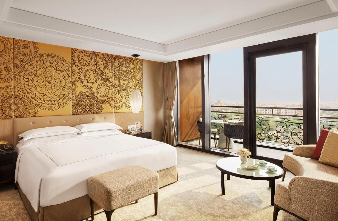 Taj Wellington Mews Chennai Hotel Екстериор снимка