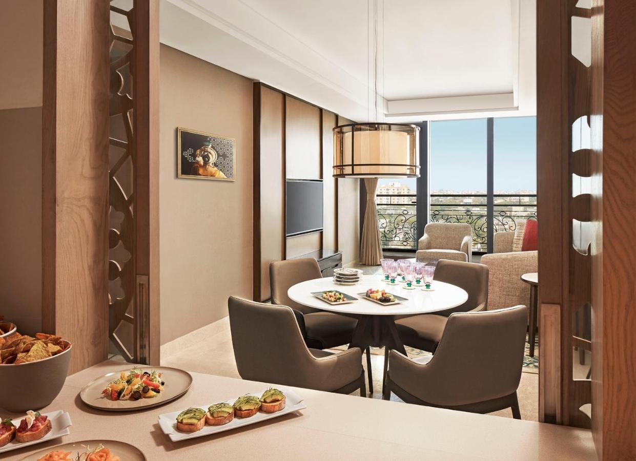 Taj Wellington Mews Chennai Hotel Екстериор снимка