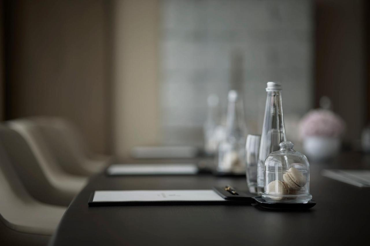Taj Wellington Mews Chennai Hotel Екстериор снимка
